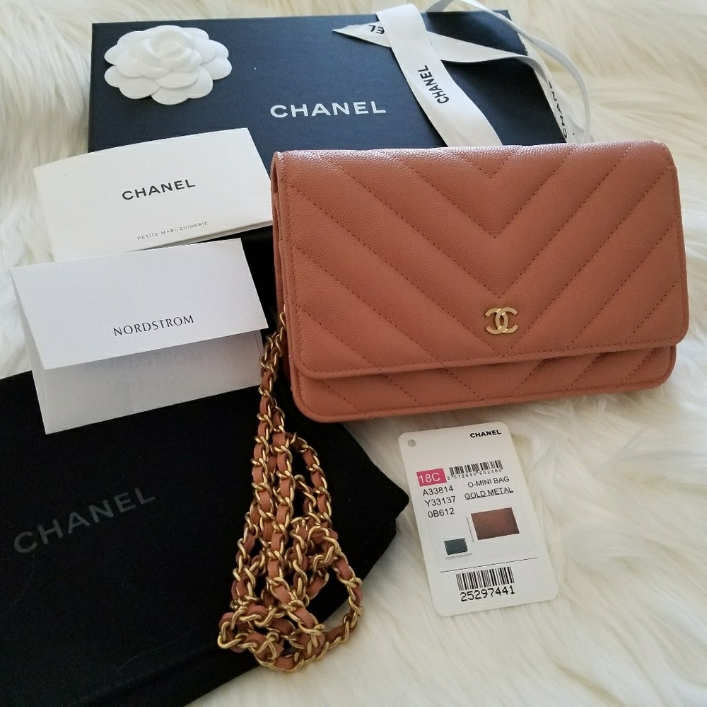 🎉🎉SOLD🎉🎉Chanel 18C Dark Beige WOC
